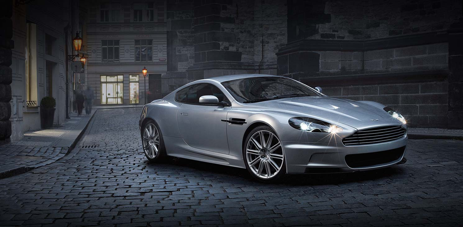 Réparation d'un "Front Splitter" d'Aston Martin DBS !